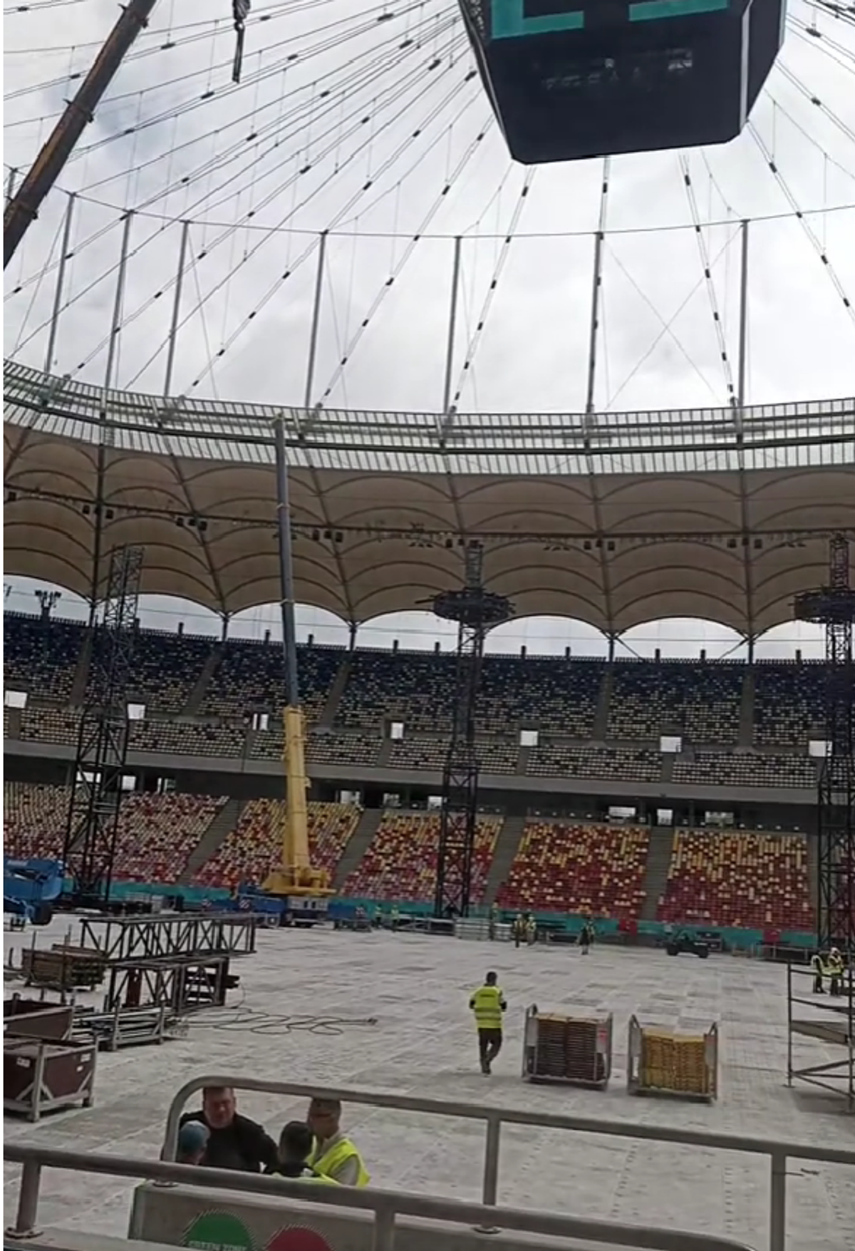 Cum arată Arena Națională înainte de concertul Metallica » Stadionul a devenit „zonă de festival”, iar fotbalul a fost mutat din Capitală