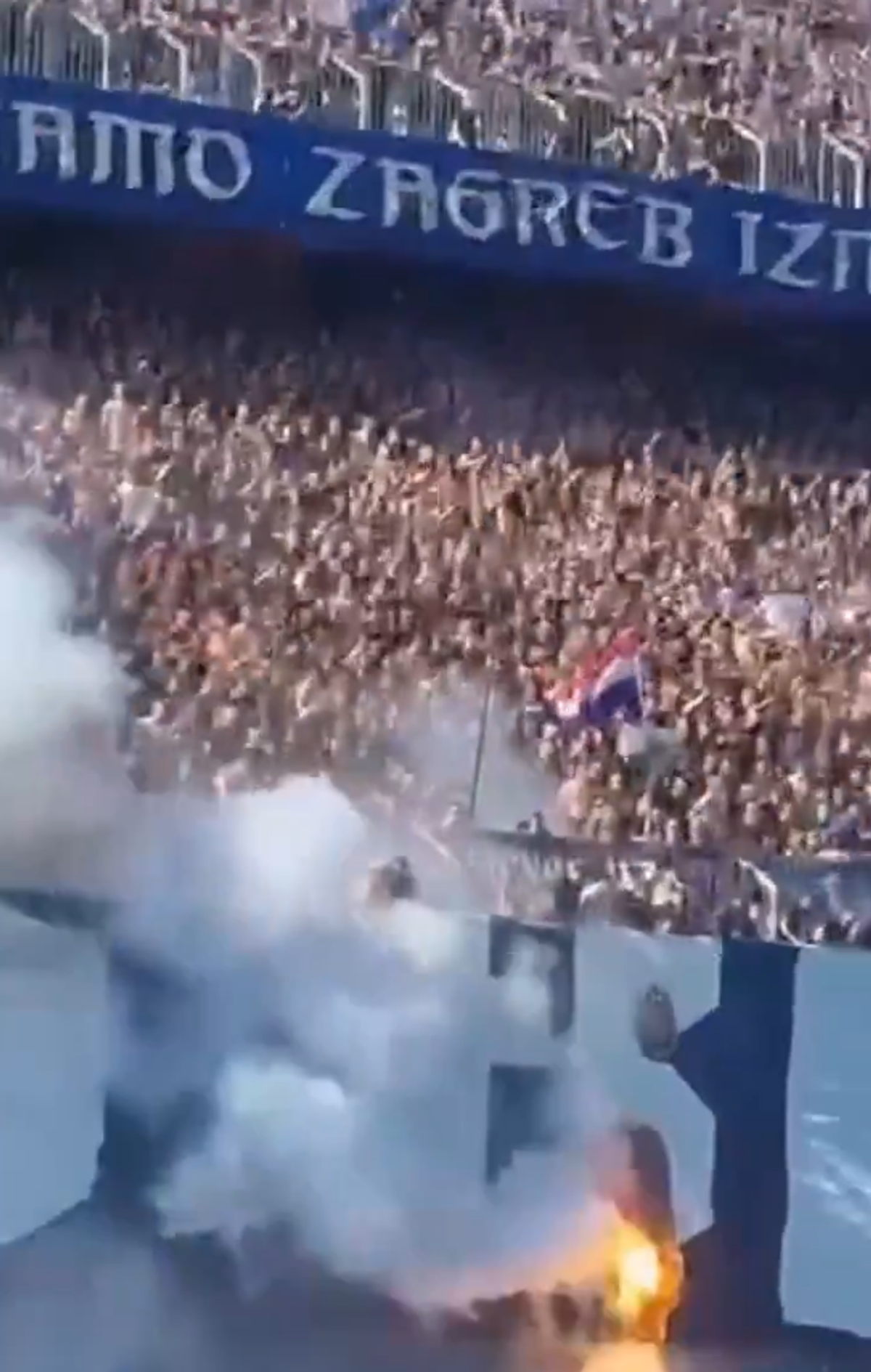Fanii lui Hajduk au incendiat bannerul galeriei Dinamo Zagreb