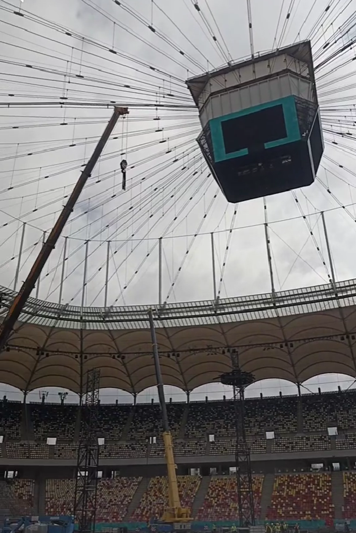 Cum arată Arena Națională înainte de concertul Metallica » Stadionul a devenit „zonă de festival”, iar fotbalul a fost mutat din Capitală