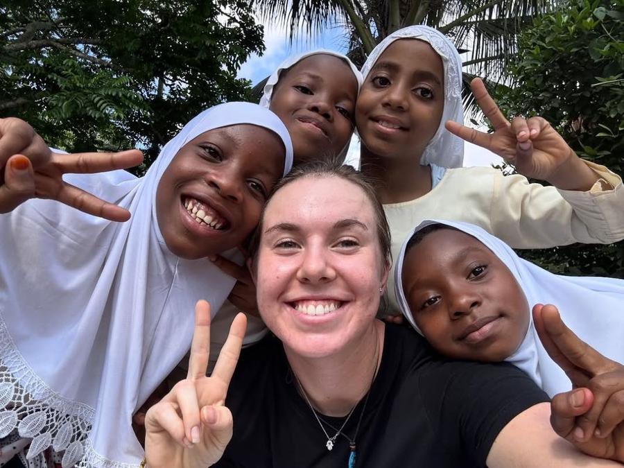 Poza pentru articolul Adversara Soranei Cîrstea în „optimi” la Roma, poveste atipică: voluntar în Zanzibar, tragedie personală și o destinație pentru 2026: Antarctica
