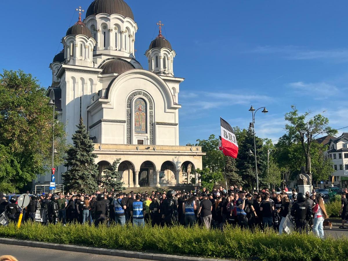 PCH și Sud au rămas la porți cu FC Argeș » „Cadou” otrăvit pentru Nicolescu în ziua în care a împlinit 50 de ani + gestul din arenă aplaudat de ultrașii din stradă