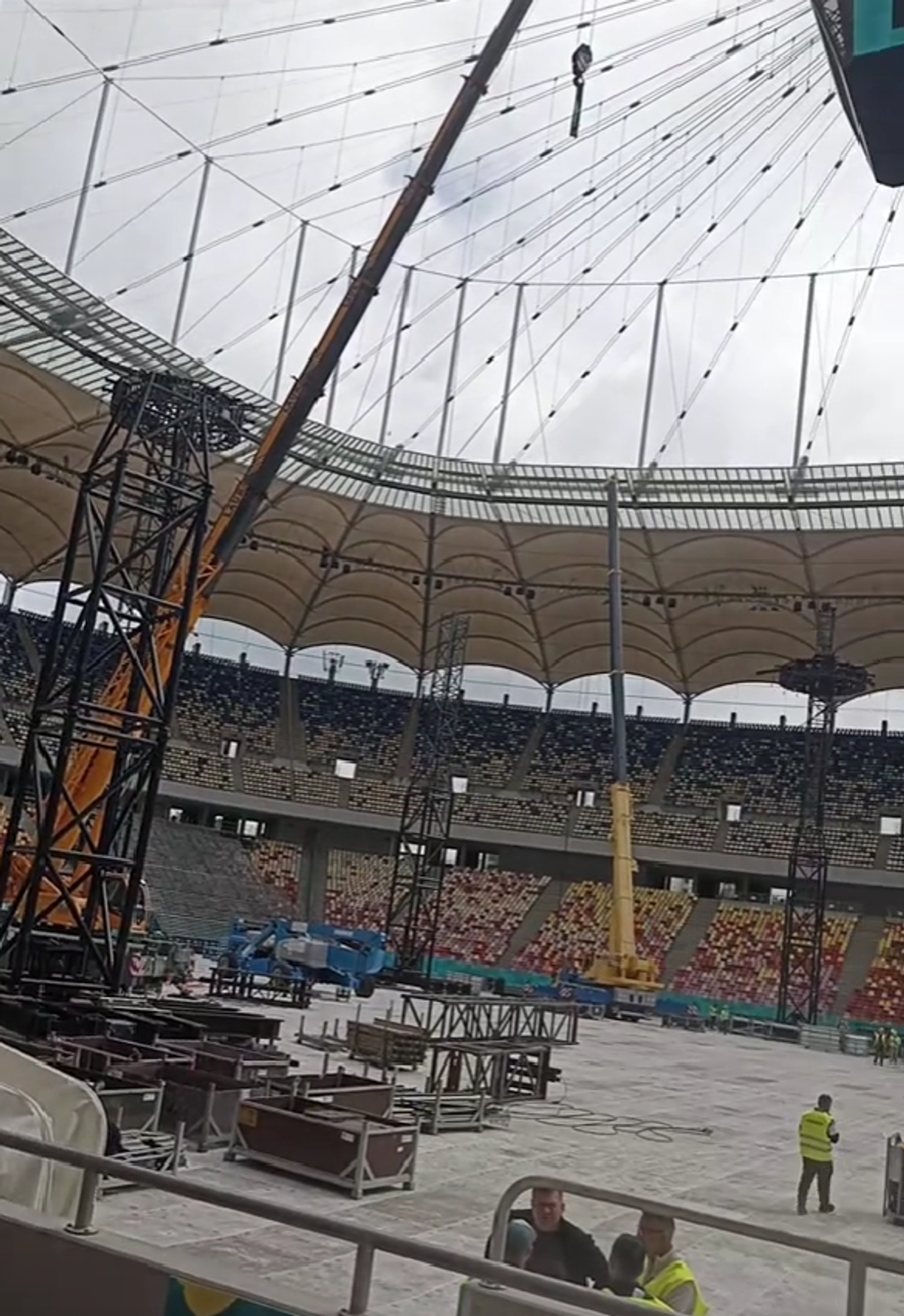 Cum arată Arena Națională înainte de concertul Metallica » Stadionul a devenit „zonă de festival”, iar fotbalul a fost mutat din Capitală