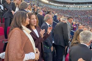 O româncă, invitată de onoare în loja VIP a lui Laporta la Barcelona - Real » A stat lângă șeful catalanilor