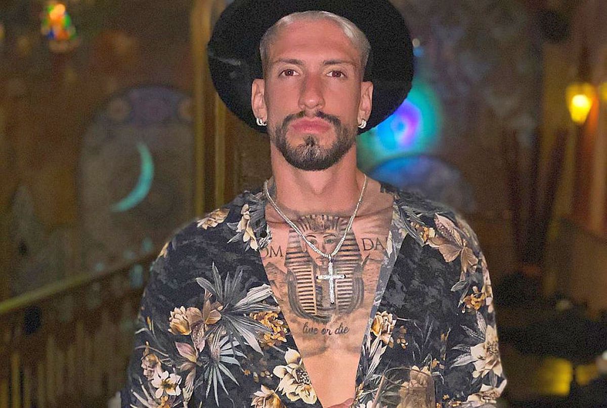 Scene șocante în Italia! Fotbalistul lui AC Milan amenințat cu pistolul la tâmplă în centrul orașului: „Ce se întâmplă?”