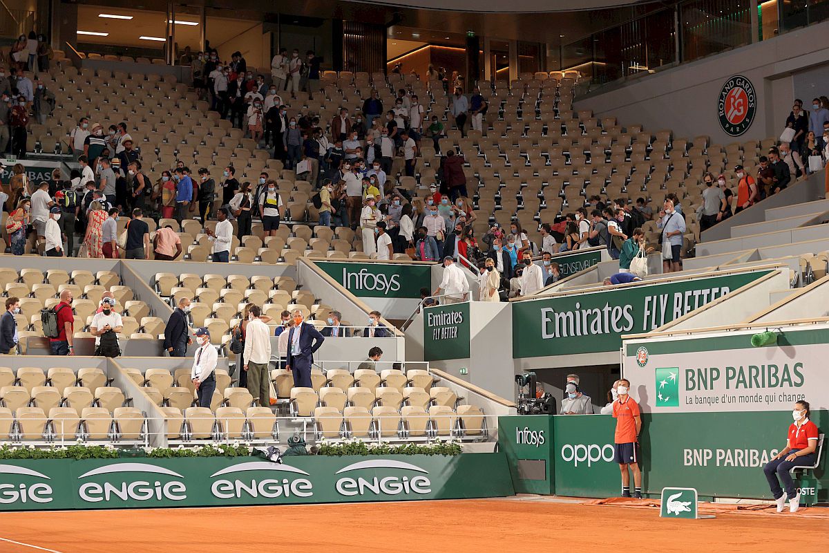 „Sunt șocat!” » Reacție dură după ce fanii de la Roland Garros au fost obligați să plece de la meciul Djokovic - Berrettini