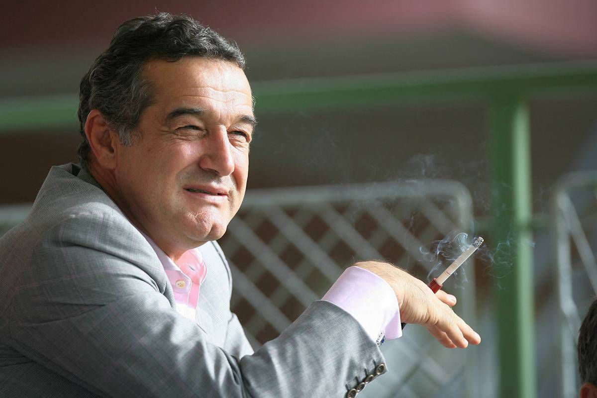 Gigi Becali și ținutele afișate în ultimii 30 de ani