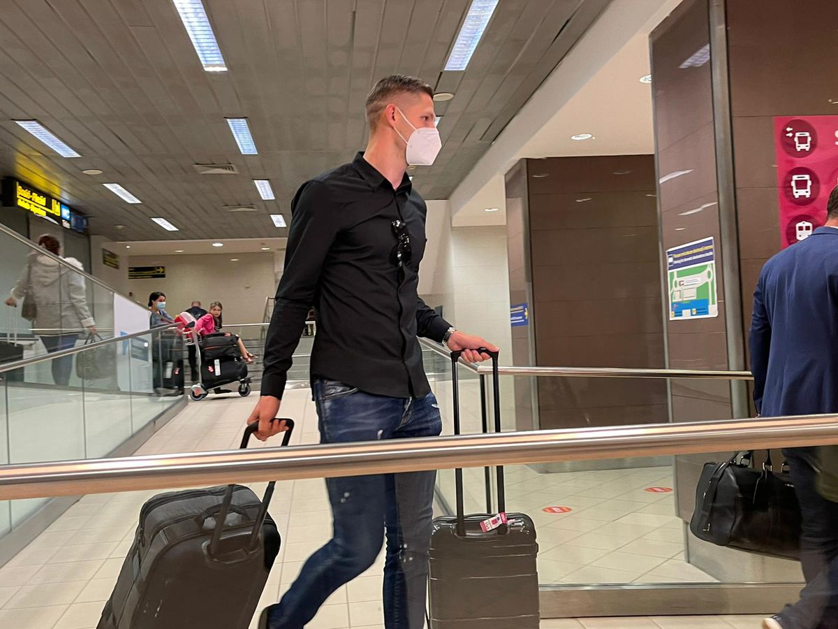 Noul jucător al FCSB-ului a sosit în România! Primele declarații ale colosului adus de Gigi Becali: „Vrem să fim campioni!”