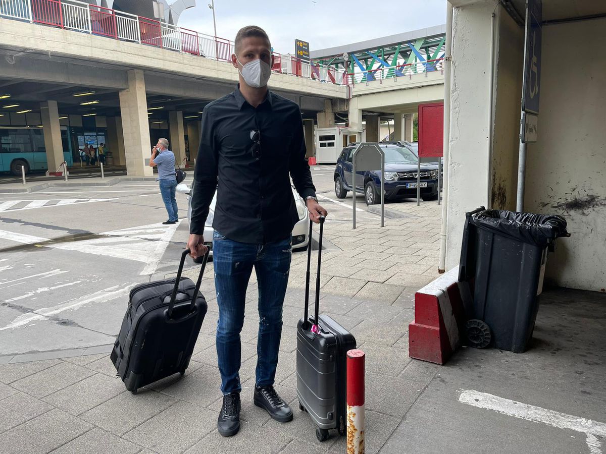 Noul jucător al FCSB-ului a sosit în România! Primele declarații ale colosului adus de Gigi Becali: „Vrem să fim campioni!”