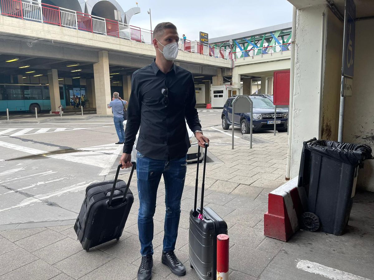 Noul jucător al FCSB-ului a sosit în România! Primele declarații ale colosului adus de Gigi Becali: „Vrem să fim campioni!”