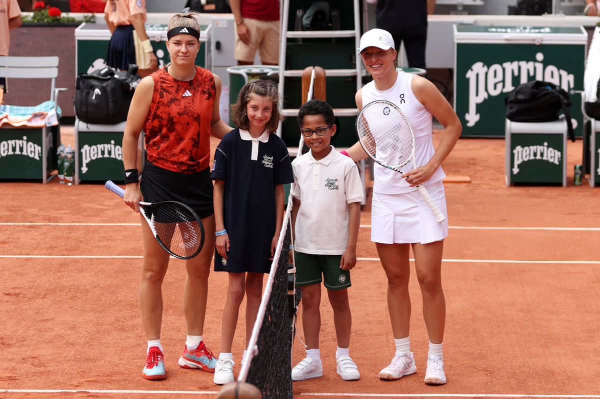 Iga Swiatek a rezistat eroic în finala Roland Garros cu Muchova și a câștigat al 4-lea trofeu de Grand Slam din carieră » Răsturnări incredibile de situație