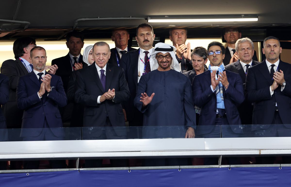 Burleanu, în „loja greilor” la finala Ligii Campionilor » Erdogan și șeful lui City în față, Ceferin și Infantino în dreapta