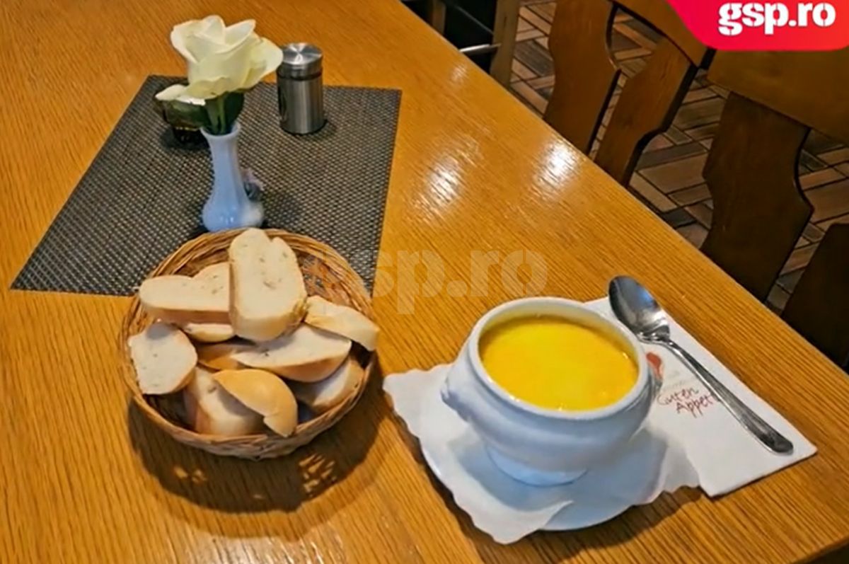 „Hai la românul ăla să mâncăm!” » Bunătăți în restaurantul din Munchen al unui stelist declarat: „Se consumă la pâine... vai de capul meu!” + Cât costă o porție de 5 mititei