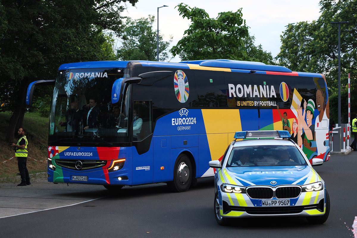 Imagini de la sosirea echipei naționale la hotelul din Würzburg