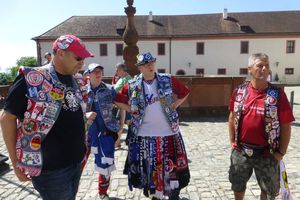 Supershow al suporterilor nemți din fancluburi în orașul unde stă naționala României! Bild a ales poza zilei de la festivalul unic în Germania