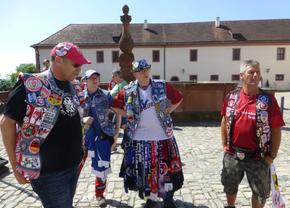 Supershow al suporterilor nemți din fan cluburi chiar în orașul unde stă naționala României! Tabloidul Bild a ales astăzi poza zilei de la festivalul unic în Germania
