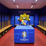 Ursulețul Albert îi așteaptă pe „tricolori” la Koln la meciul cu Belgia / Foto: Imago