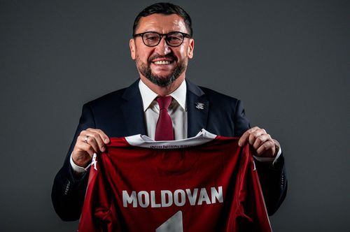 Rapid a anunțat noul președinte al clubului: Viorel Moldovan, 51 de ani.