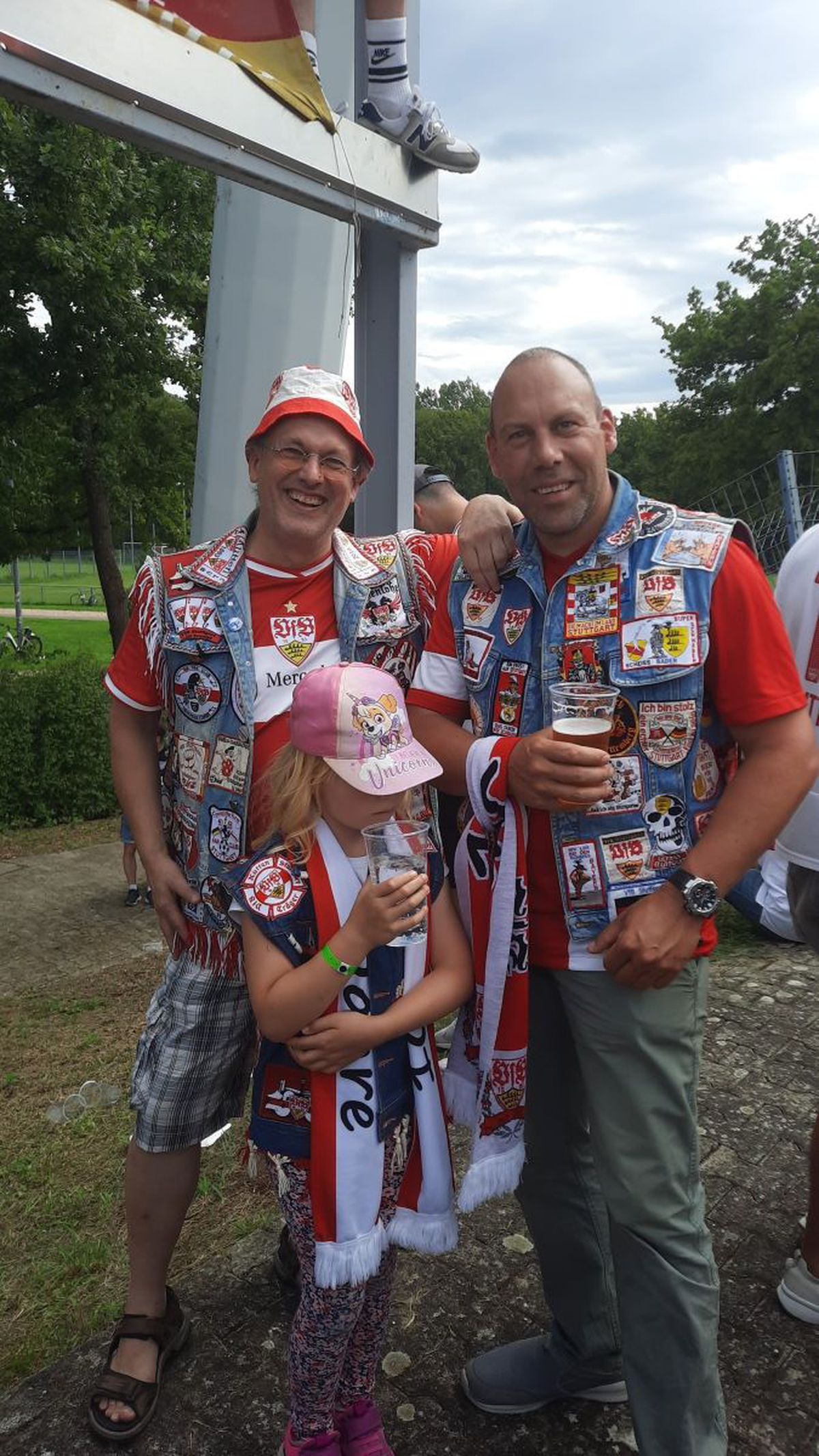 Supershow al suporterilor nemți din fan cluburi chiar în orașul unde stă naționala României! Tabloidul Bild a ales astăzi poza zilei de la festivalul unic în Germania