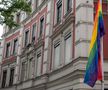 Steagul LGBTQIA la intrarea în cartierul Glockenbachviertel