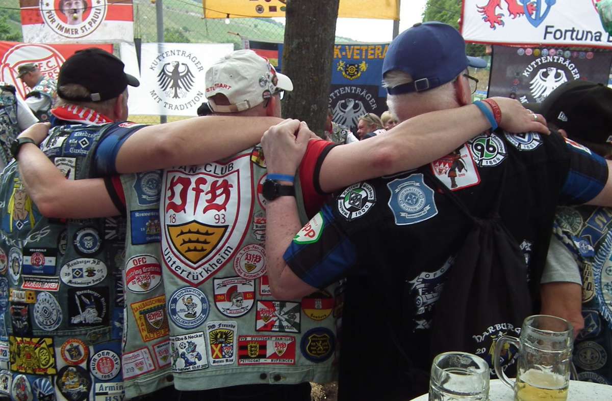 Supershow al suporterilor nemți din fan cluburi chiar în orașul unde stă naționala României! Tabloidul Bild a ales astăzi poza zilei de la festivalul unic în Germania