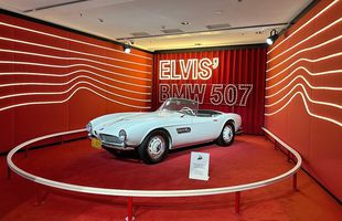 Am vizitat muzeul BMW » „Altar” pentru Elvis Presley, mașina „Regelui” la loc de cinste + Sute de opere de artă și putere turbo