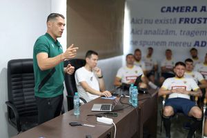 „Profesorul” Istvan Kovacs! „Tricolorii” au primit lecții de arbitraj cu o zi înainte de plecarea la EURO