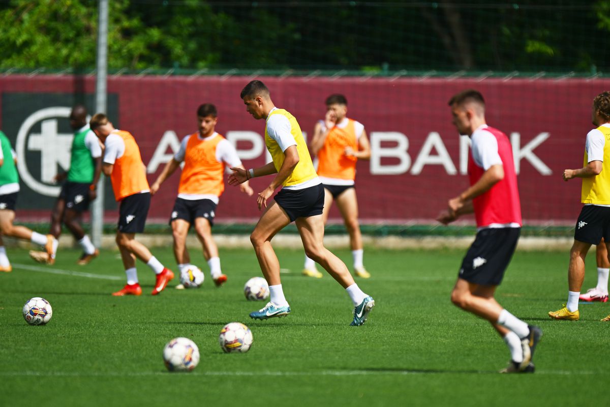 Rapid este foarte aproape de al doilea transfer al verii » Fundașul central așteptat de Lennon