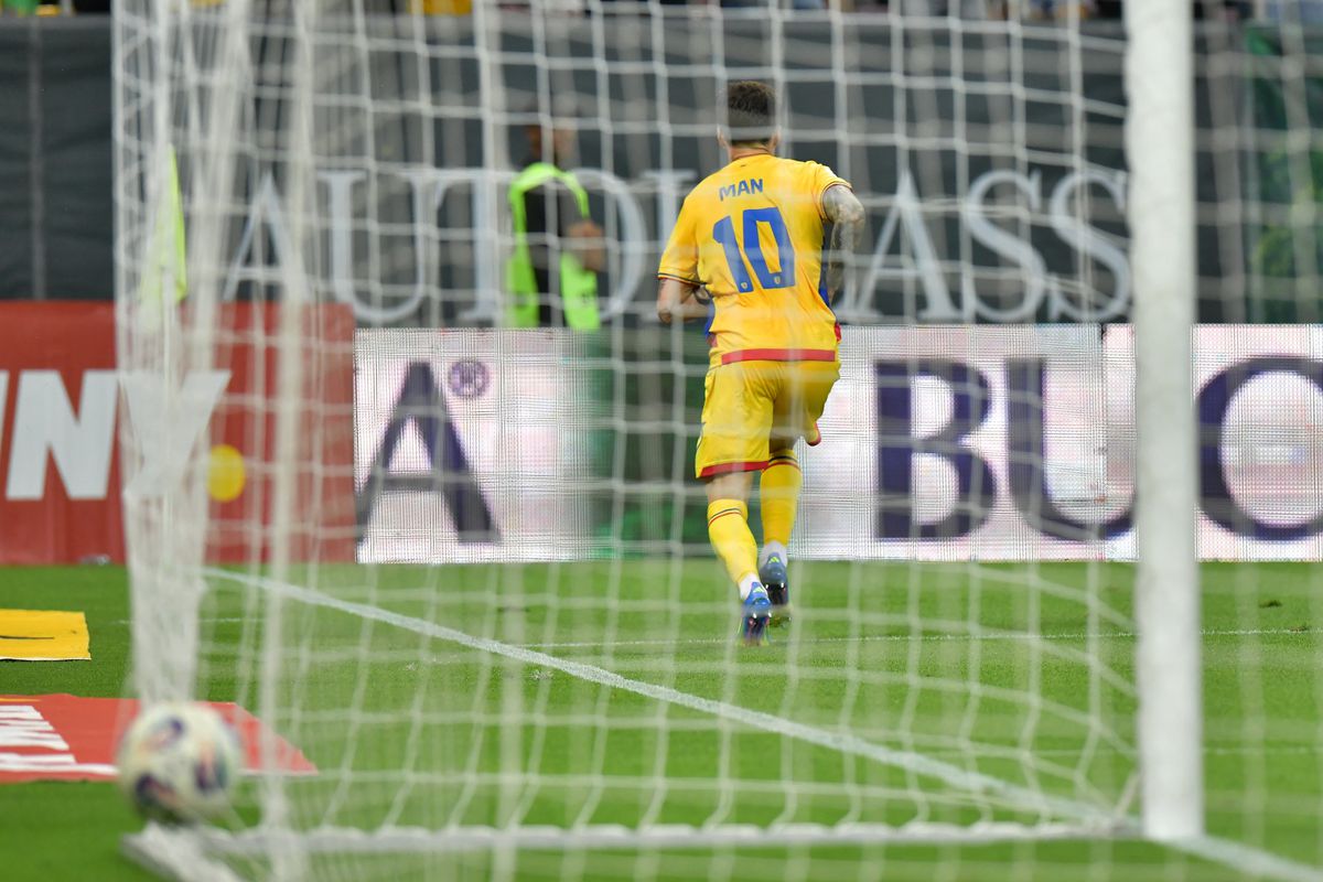 L-a comparat cu Iniesta, după prima repriză din România - Cipru: „Entuziasmant!”