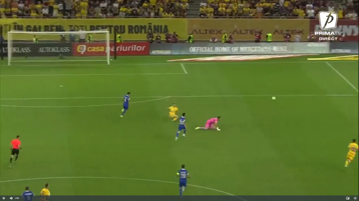 Faza îndelung analizată de VAR, cu câteva momente înainte ca România să „îngenuncheze” Cipru » Trebuia sau nu cartonaș roșu?