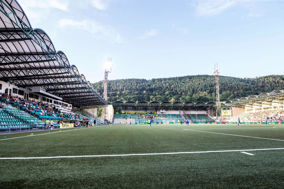 Poftiți în arenele Slovaciei! Cum arată stadioanele pe care se joacă EURO 2025