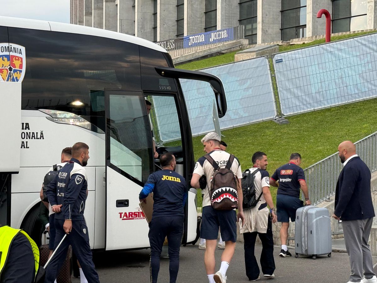 Autocarul României a ajuns la Arenă, înainte de meciul cu Cipru