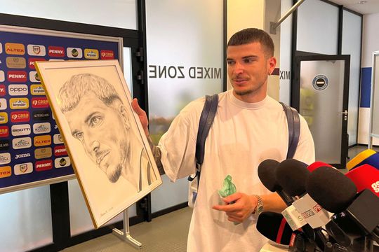 Valentin Mihăilă a primit un cadou din partea unui suporter