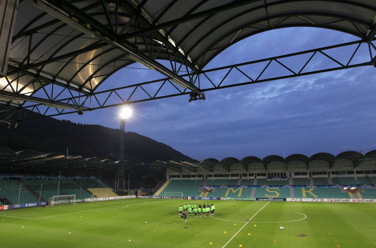 Ghid EURO 2025 » Totul despre Campionatul European U21 din Slovacia: vedete, favorite, program + Cum arată cele opt stadioane