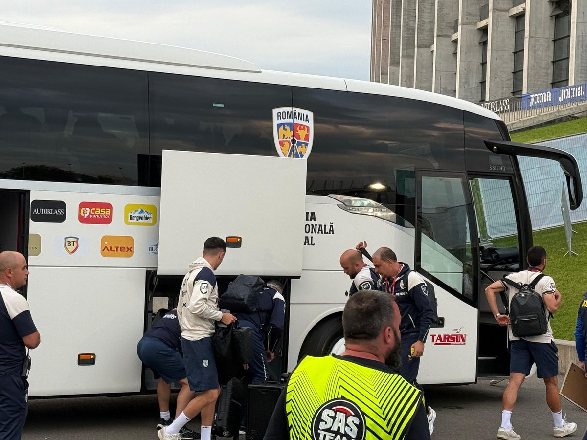 Autocarul României a ajuns la Arenă, înainte de meciul cu Cipru