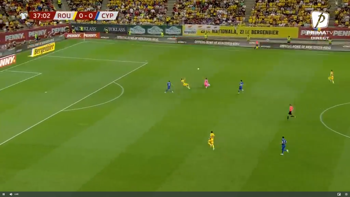 Faza îndelung analizată de VAR, cu câteva momente înainte ca România să „îngenuncheze” Cipru » Trebuia sau nu cartonaș roșu?