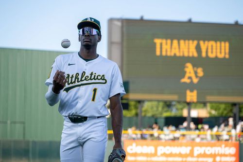 Denzel Clarke a reușit prinderea sezonului în baseball. Foto: Imago