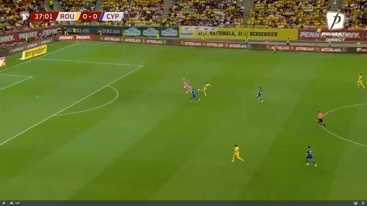 Faza îndelung analizată de VAR, cu câteva momente înainte ca România să „îngenuncheze” Cipru » Trebuia sau nu cartonaș roșu?
