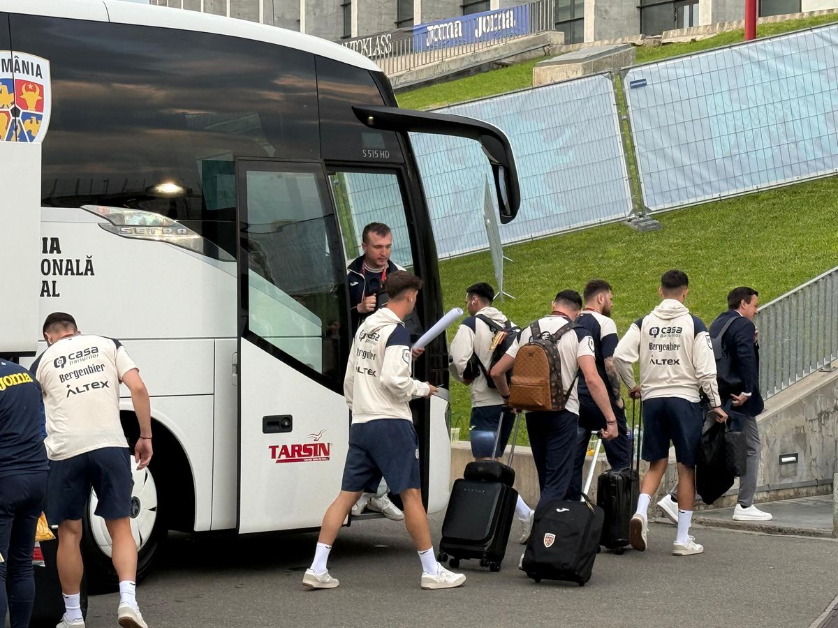 Autocarul României a ajuns la Arenă, înainte de meciul cu Cipru