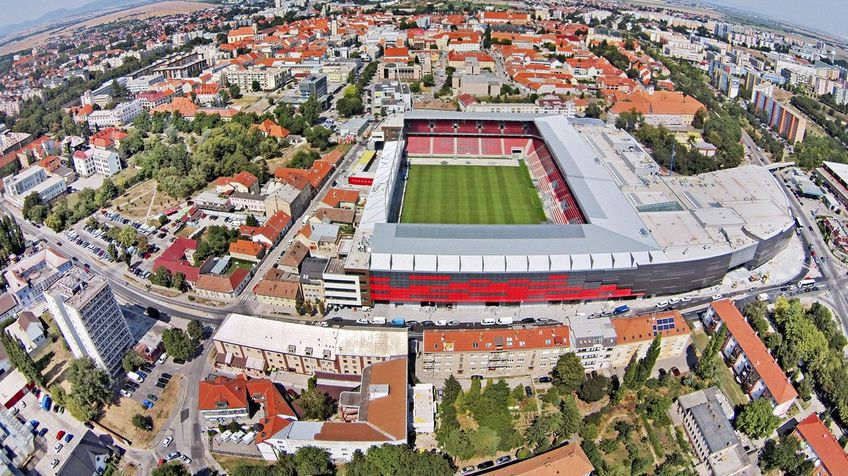 CORESPONDENȚĂ DIN SLOVACIA România debutează la Euro Under 21 pe stadionul cu mall, magazine și cinematograf » Cine este Italia și cât costă biletele