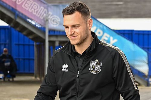 Dennis Politic a semnat cu FCSB/ FOTO: Instagram: Dennis Politic