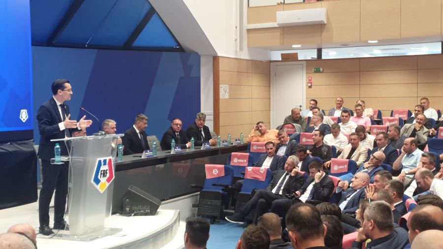 Așa arată chiolhanurile federale ale lui Burleanu! Avem video de la petrecerea prin care șeful FRF își asigură unanimitățile la vot