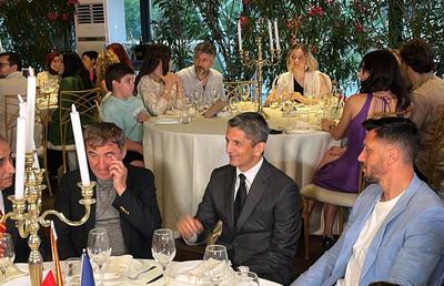 Gică Hagi și Răzvan Lucescu, invitați de onoare la petrecerea de titlu a fanilor lui Galatasaray! Turcii nu l-au uitat pe marele „Il Luce”