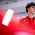 Pilotul român David Cosma Cristofor (17 ani)