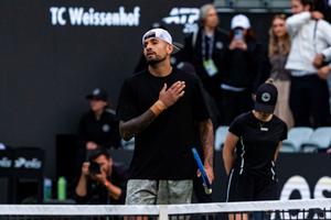 Nick Kyrgios a revenit după 6 luni în turnee cu victorie și un mesaj emoționant: „Pentru voi joc!”