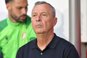 Mircea Rednic și-a vărsat nervii pe Andrei Nicolescu: „Să nu vorbească! Mai aveau un pic și cădeau din stadion”