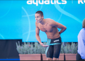 Cu două luni înainte de Campionatele Europene de la Paris, Federația Europeană a apelat la o imagine cu David Popovici pentru a promova competiția