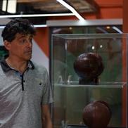Miodrag Belodedici și Dănuț Lupu, la colecția tuturor baloanelor folosite la Campionatele Mondiale