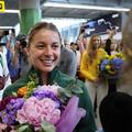 Maja Chwalinska, întâmpinată cu flori la revenirea acasă după Roland Garros 2026 Foto: Imago Images