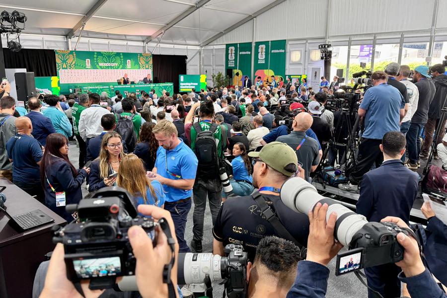 Gazeta a participat la conferința de o oră a lui Infantino: „Să vorbim și despre subiectele sensibile: Iran, biletele și vizele” + „Fără Trump nu puteam organiza turneul în SUA”