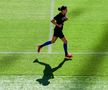 Cristina Neagu în alergare pe gazon FOTO Raed Krishan